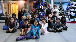 The kindergarten class after decorating the tree at the Legislative Assembly.